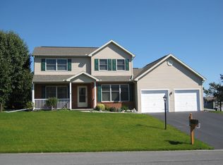 45 Goldenrod Dr, Carlisle, PA 17015