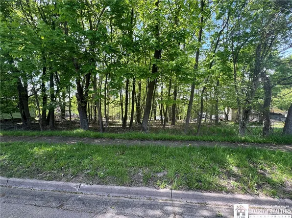 Bemus St #13, Jamestown, NY 14701