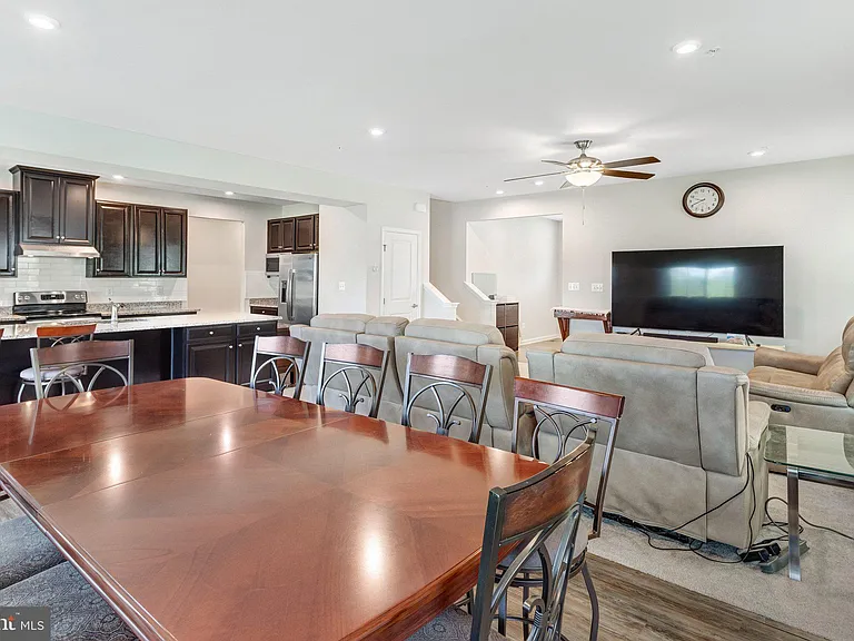 11241 Wheeler Ridge Dr — Photo 5