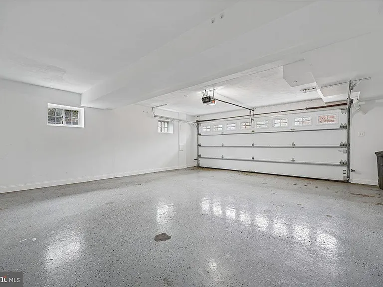 4902 Derussey Pkwy — Photo 105
