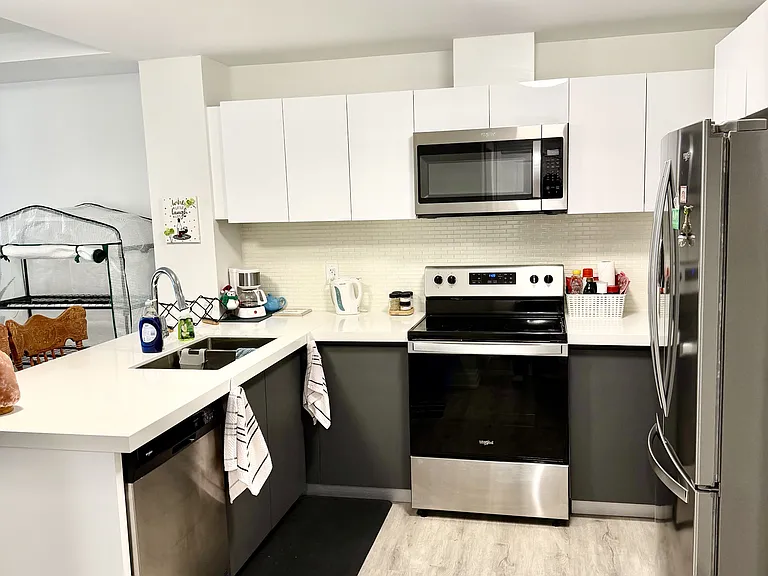 3320 Stella Cres #214 — Photo 8