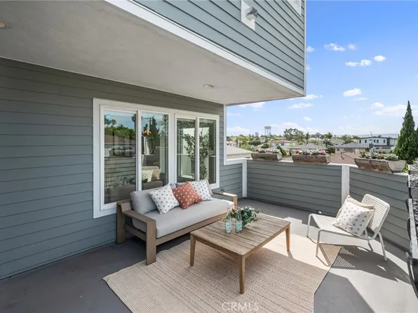 1300 12th St APT E, Manhattan Beach, CA 90266