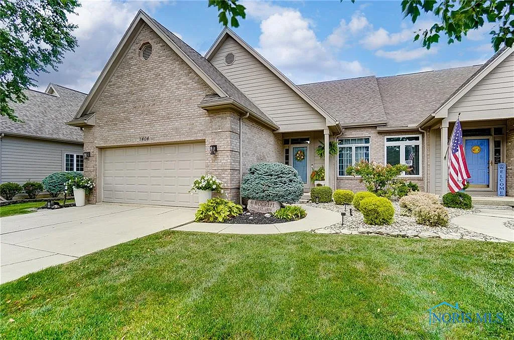 1404 Turnberry Ct photo 1
