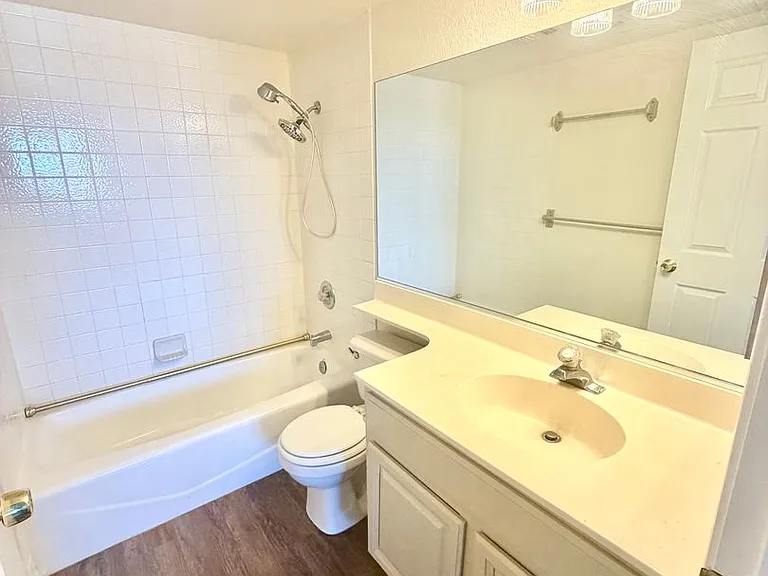 601 Cabrillo Cir #322 — Photo 16