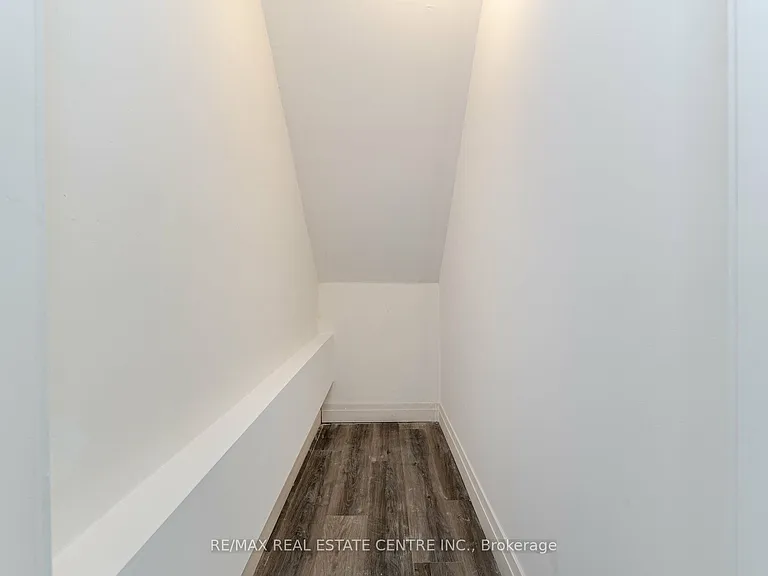 177 N Park Blvd — Photo 24