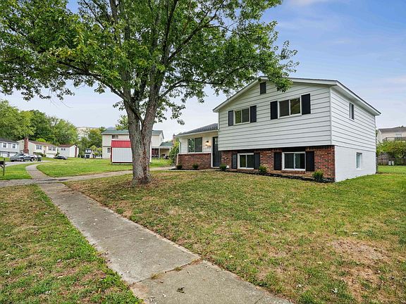 3rd image of 2784 Southridge Dr