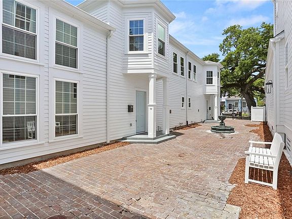 4th image of 918 Foucher St #1