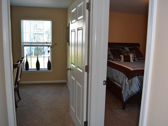3rd image of 4300 Lake Ave