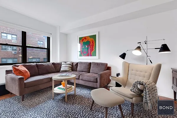 Sold by Bond New York | media 26