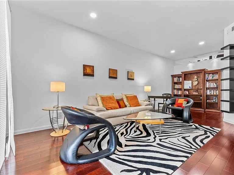 1845 Les Chateaux Blvd #202 — Photo 23
