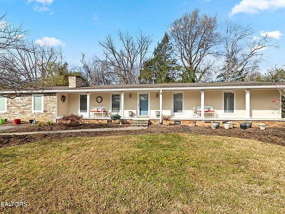 2nd image of 7905 NW Bennington Dr