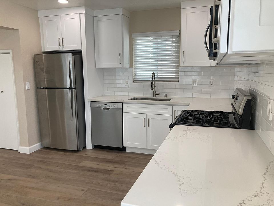 Completely brand new kitchen.