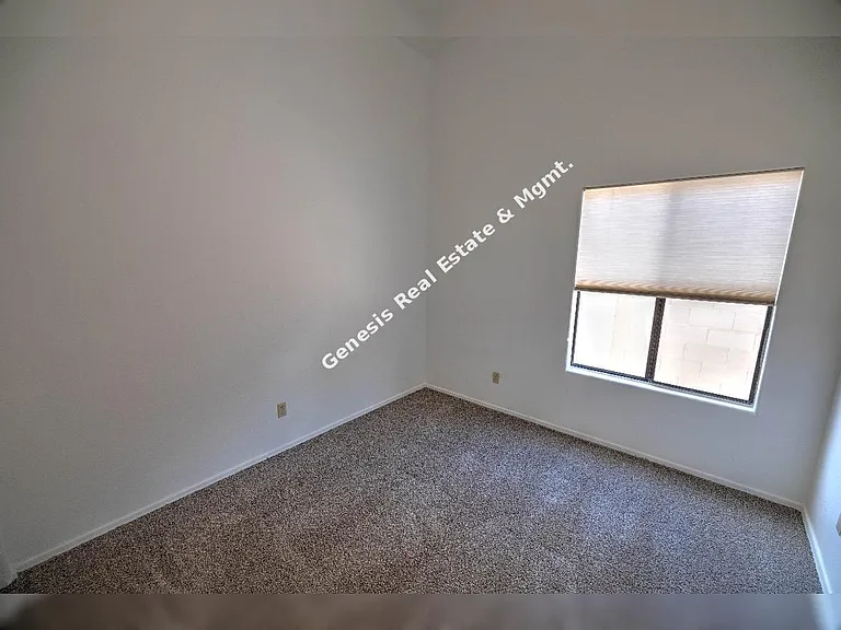 10019 N Roxbury Dr — Photo 7