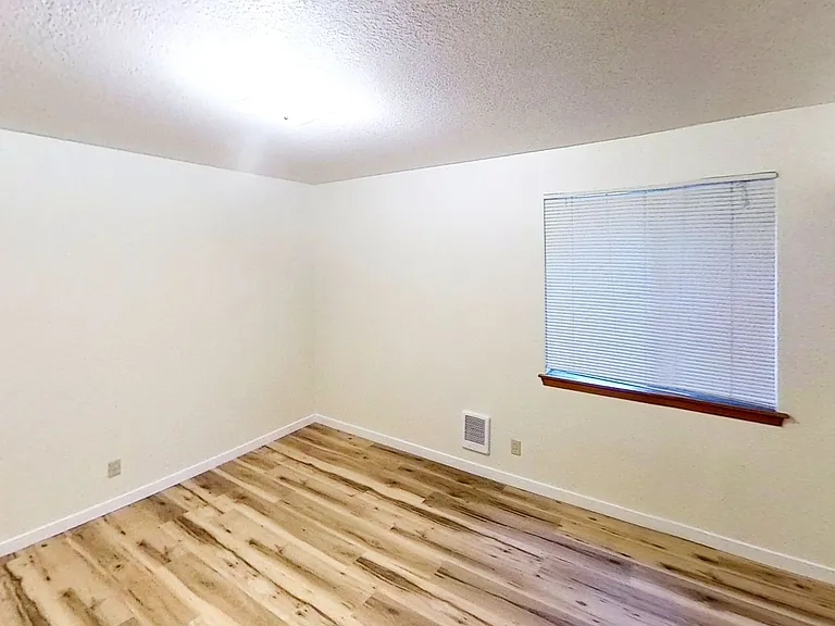 2303 Taylor Ave — Photo 17