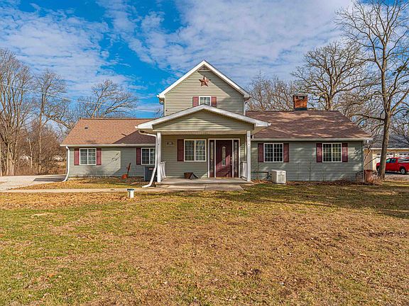 5th image of 1528 Forest Hills Rd