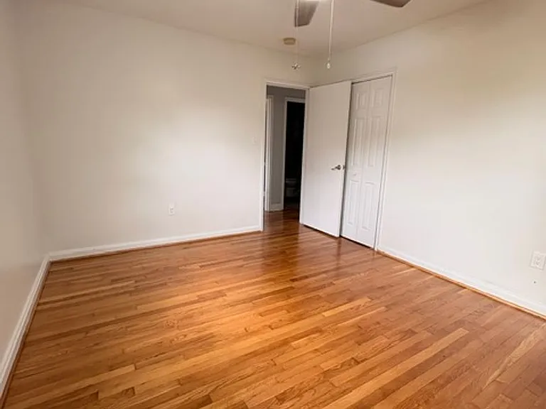 9714 Admiralty Dr — Photo 23