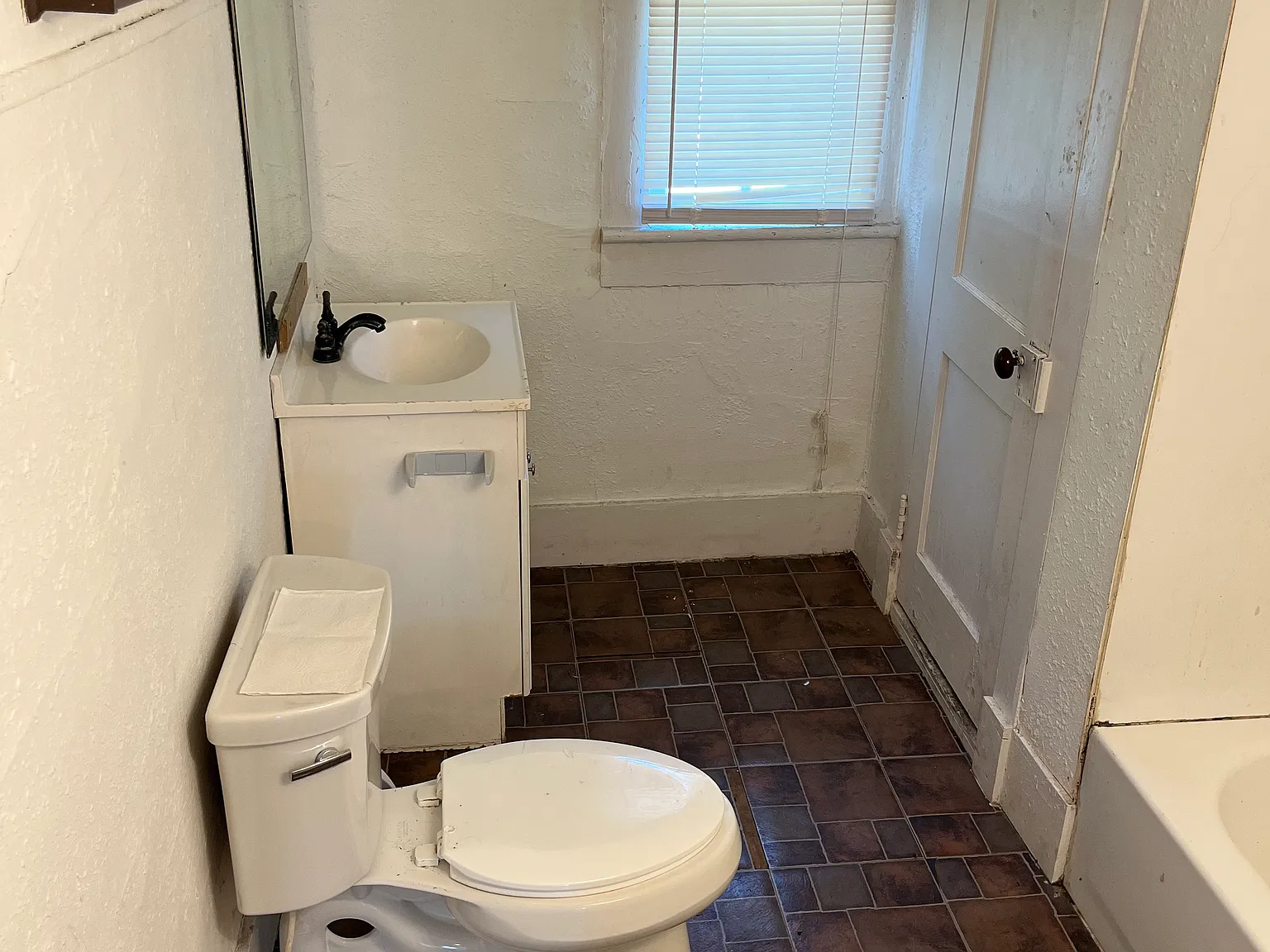 2 bed, 800 sqft, $775 — Photo 3