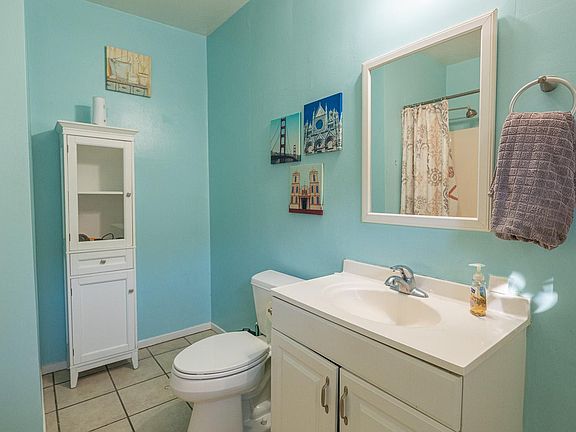 5th image of 1031 Thompson Ave #A