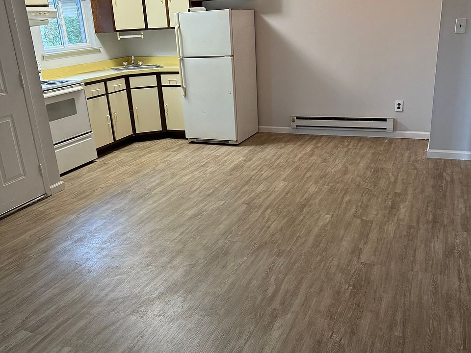 2nd image of 56 Pk Centre Dr