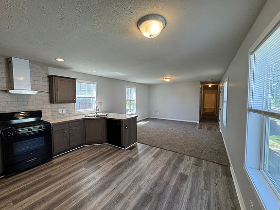 5th image of 47 Bluebird Hill Dr #169