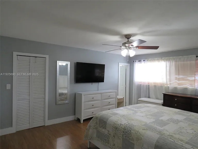 11840 NE 19th Dr #26 — Photo 11