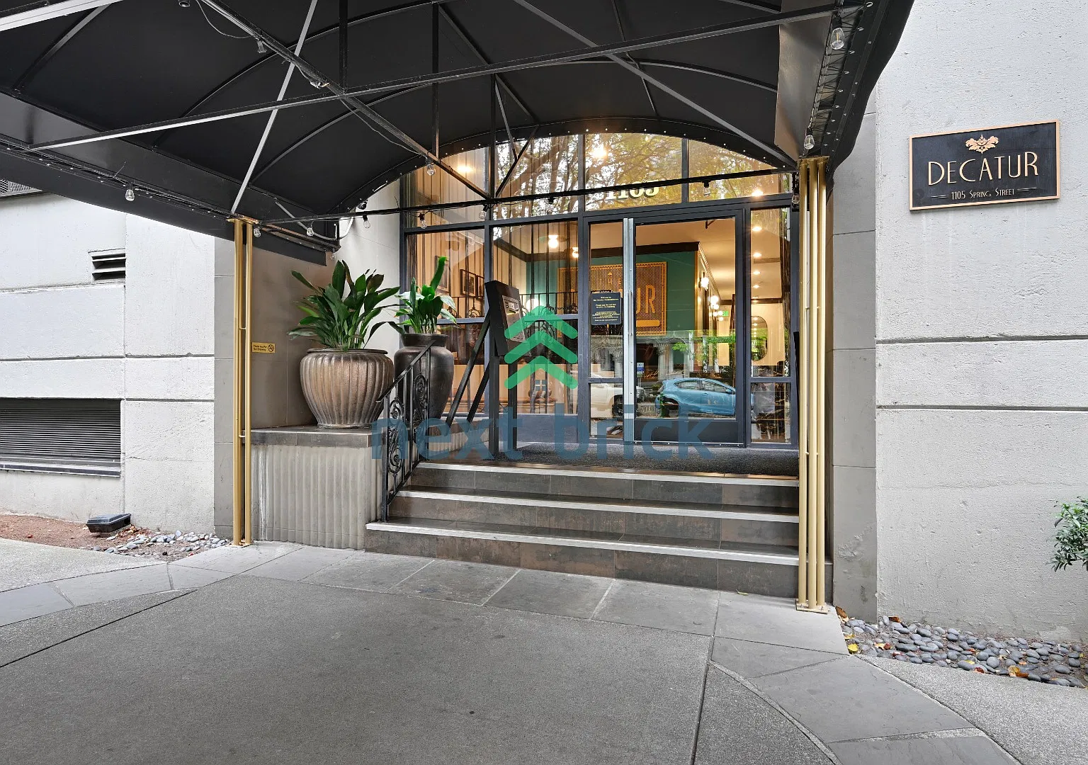 1105 Spring St — Photo 1