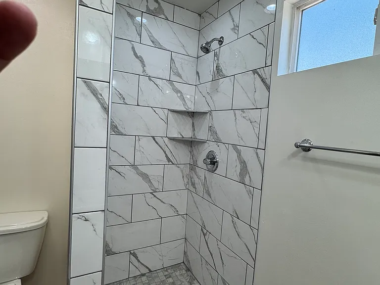 1280 S Barrington Ave #10 — Photo 25