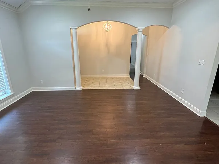 10513 Plum Creek Dr — Photo 17
