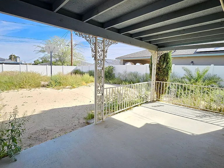 9709 Irene Ave — Photo 15