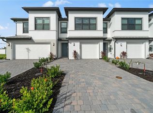 27848 Solis Grande DR, BONITA SPRINGS, FL 34135