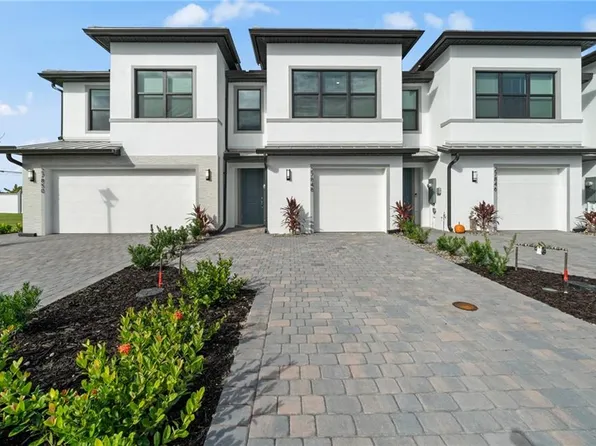 27848 Solis Grande DR, BONITA SPRINGS, FL 34135
