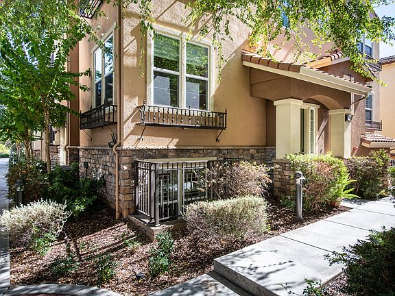 2nd image of 2132 Mendocino Ln