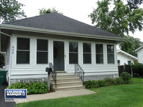 424 E 4th St, Lockport, IL 60441