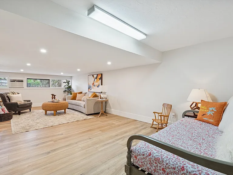 3803 E Bay Dr — Photo 6