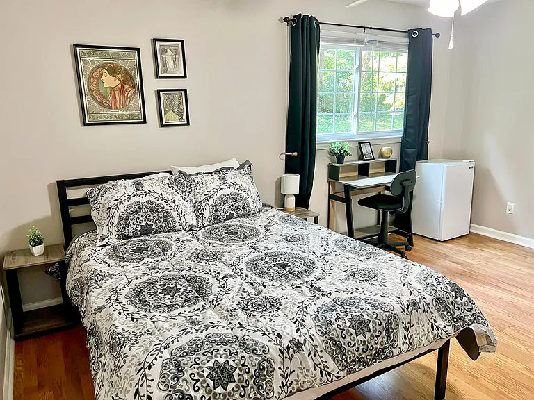 Four Winds Dr SW — Photo 1