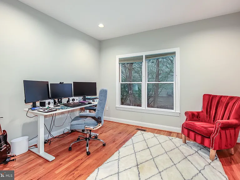 9304 Wildoak Dr — Photo 18
