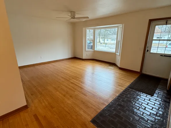 1831 Thrushwood Ave, Portage, MI 49002