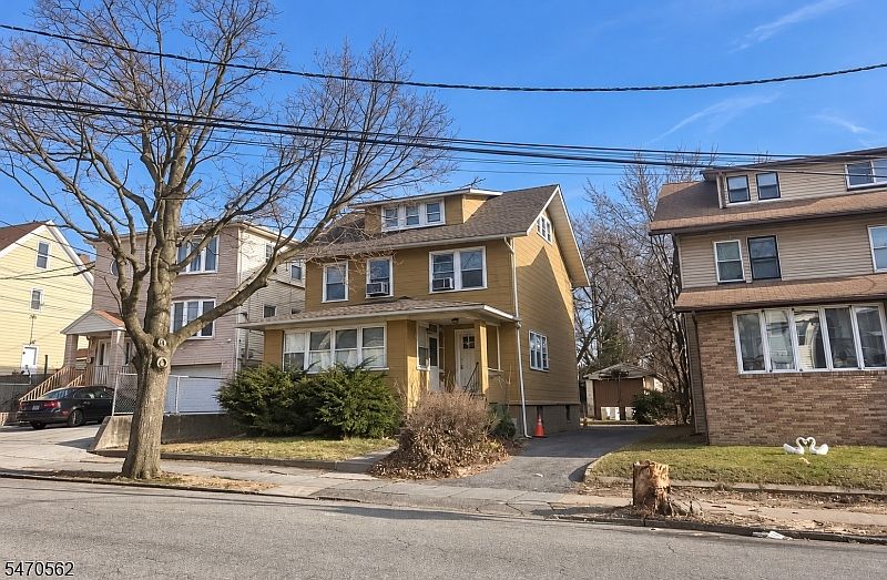 2nd image of 56 Rutgers Pl
