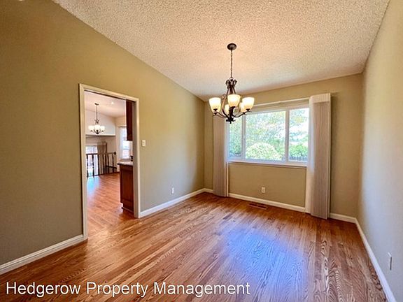 5th image of 25 Skylark Ct