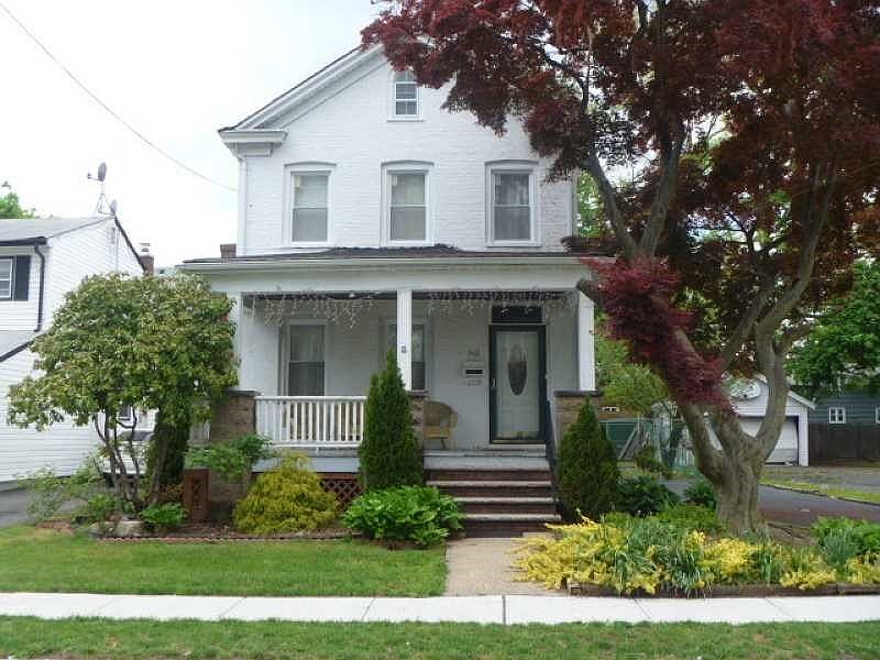 2nd image of 145 Manning Ave
