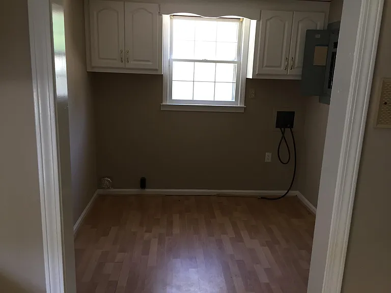 2204 Vine St — Photo 8