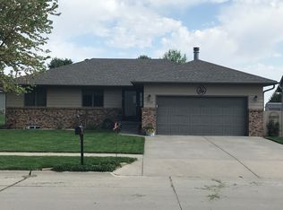 1719 E 15th St, York, NE 68467