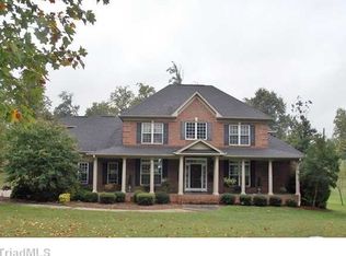3504 Summit Lakes Dr, Browns Summit, NC 27214