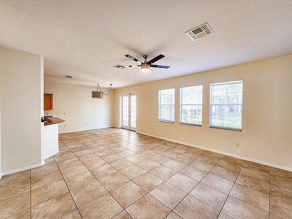 4th image of 2509 Silvermoss Dr