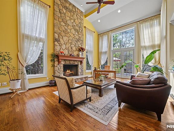 4th image of 43 Beverly Rd