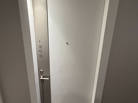 5th image of 8 The Esplanade Unit 1308
