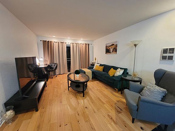 5th image of 4600 Lamont St #227