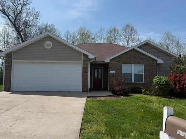 3425 Squirrel Dr, Columbia, MO 65202