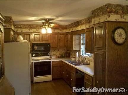 Kitchen - Appliances Remain