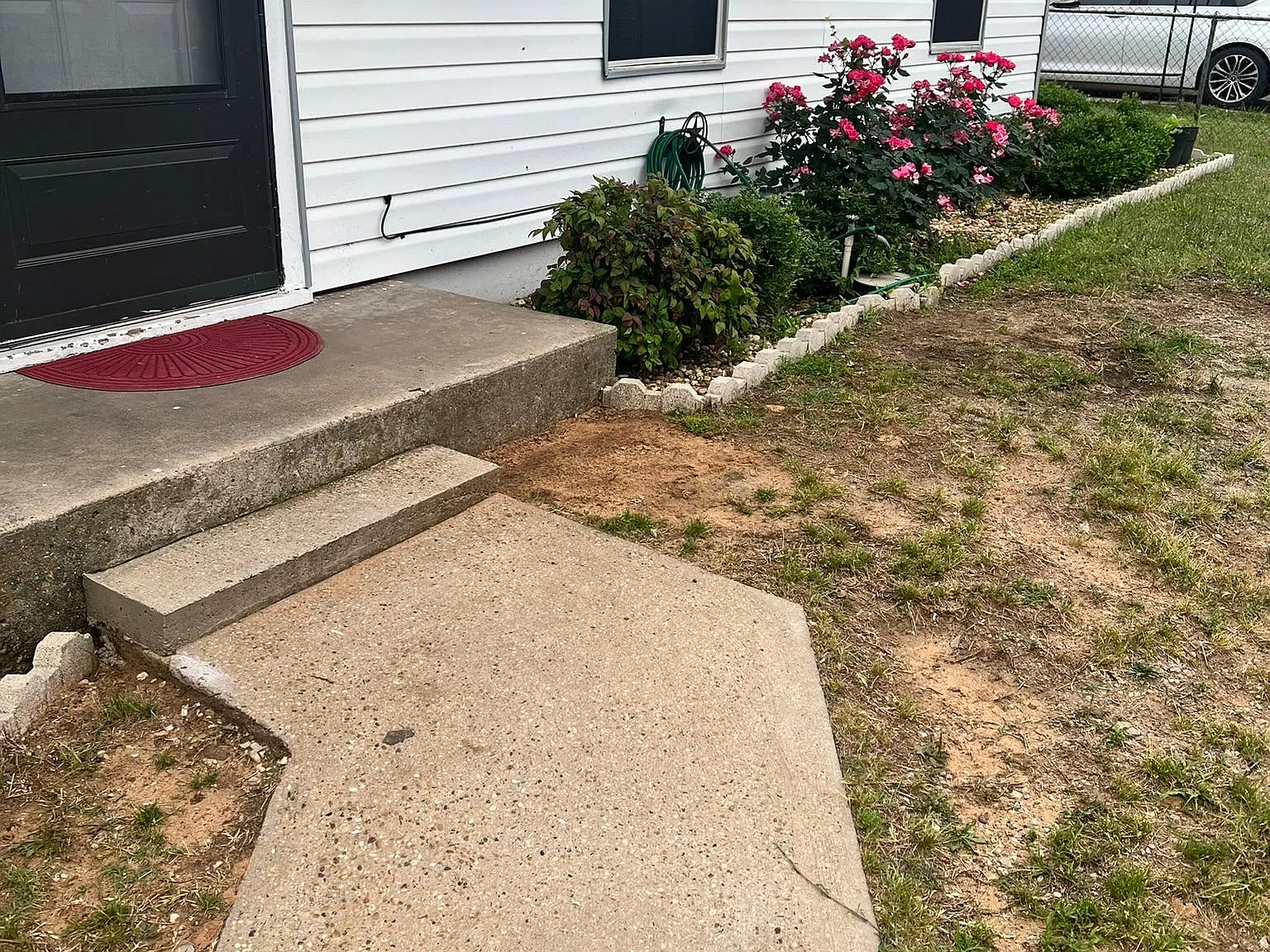 624 Park Ln — Photo 2